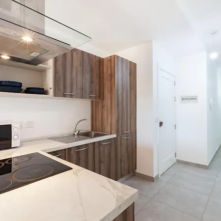 Gzira, Apt - Spacious With Super Wifi & Ac By 360 Estates Gzira