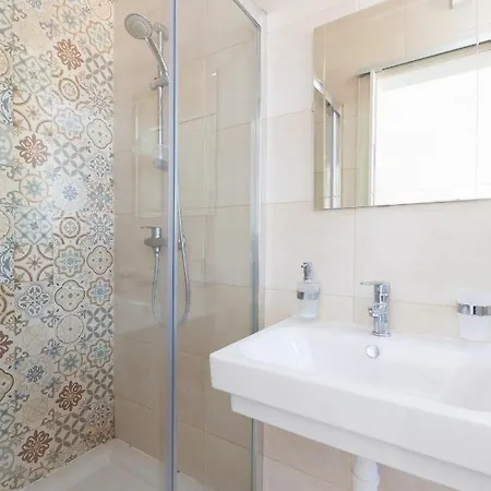 Gzira, Apt - Spacious With Super Wifi & Ac By 360 Estates *